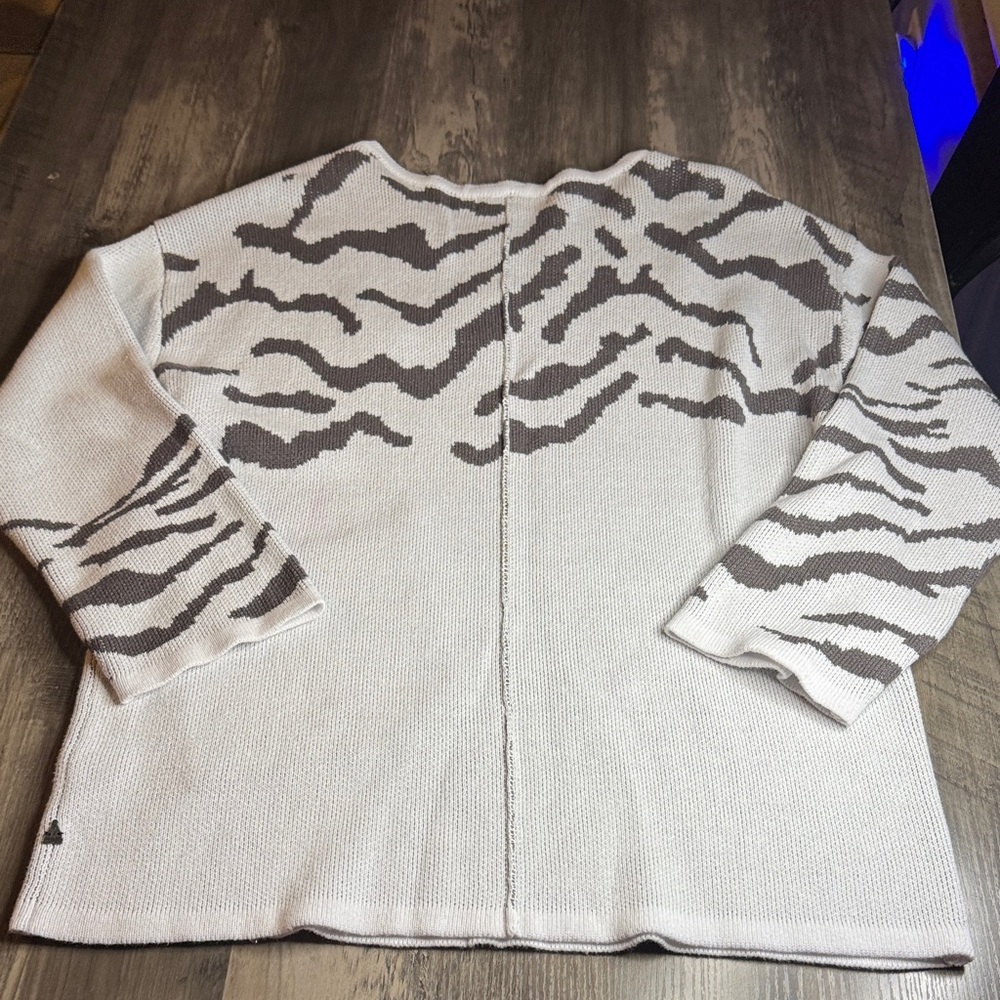 Neon Buddha Gray and White Wild Side Pullover 100% Cotton Sweater - Picture 5 of 10